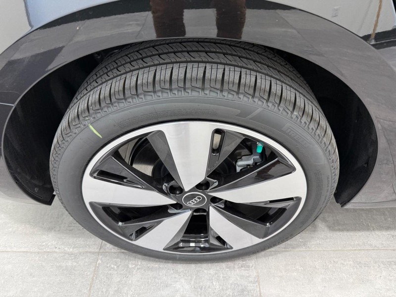 Audi A5 Vehicle Image 3