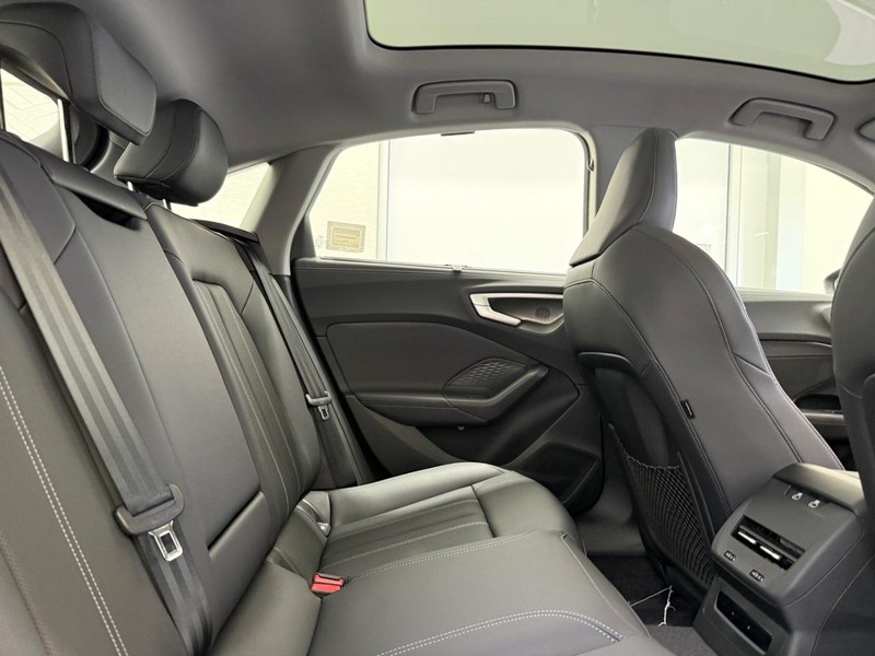 Audi A5 Vehicle Image 4