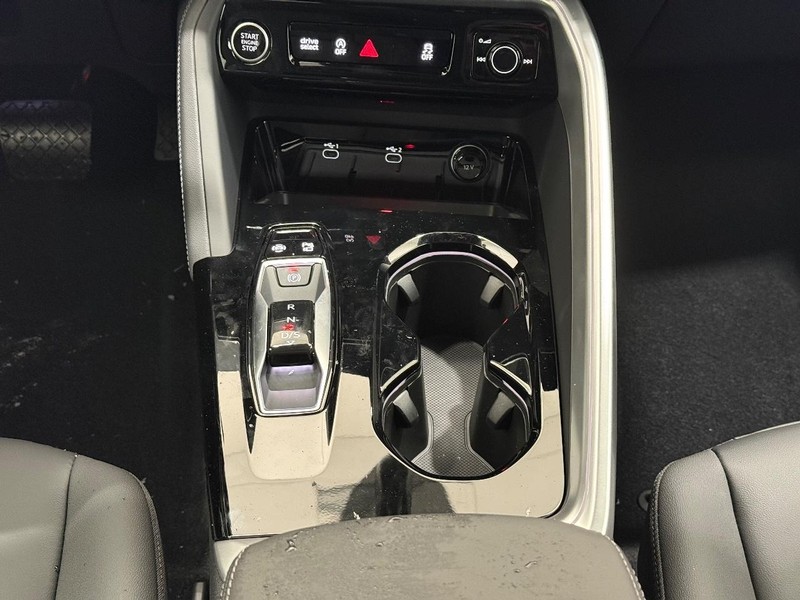 Audi Q5 Vehicle Image 7