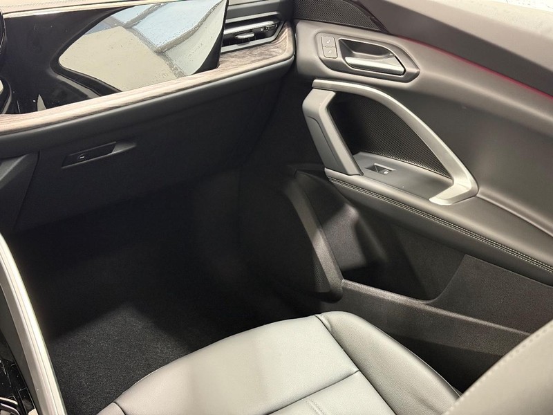 Audi Q5 Vehicle Image 9