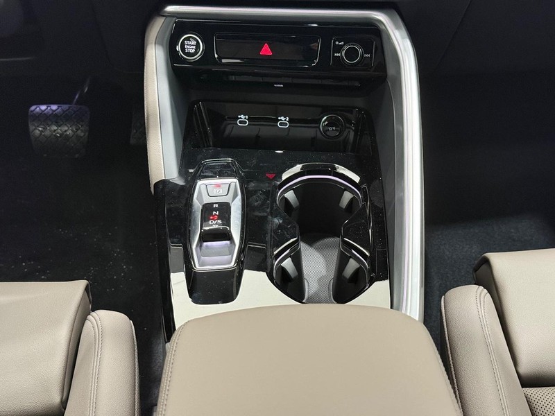 Audi Q5 Vehicle Image 7