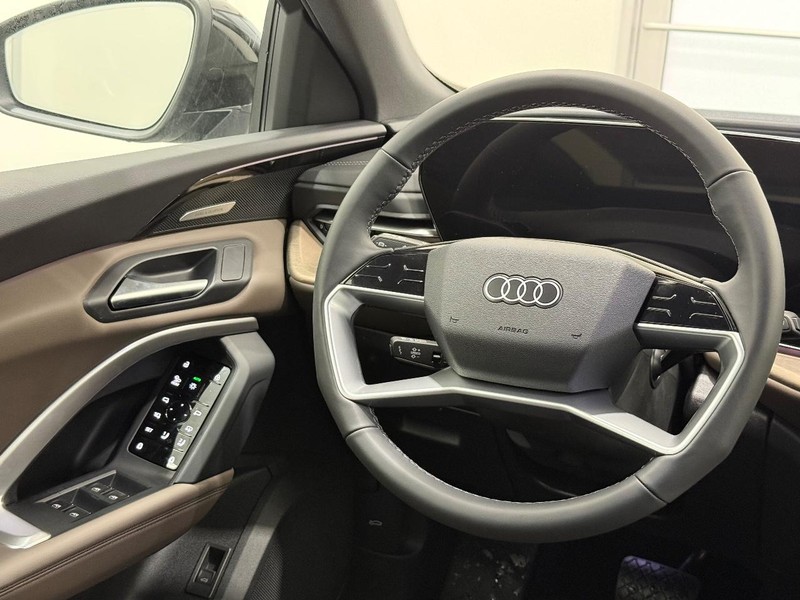 Audi Q5 Vehicle Image 8