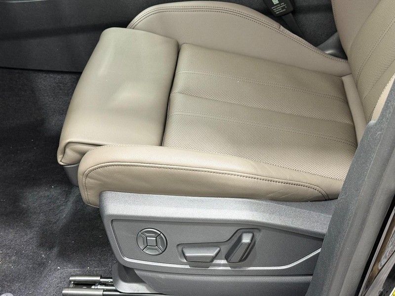 Audi Q5 Vehicle Image 15