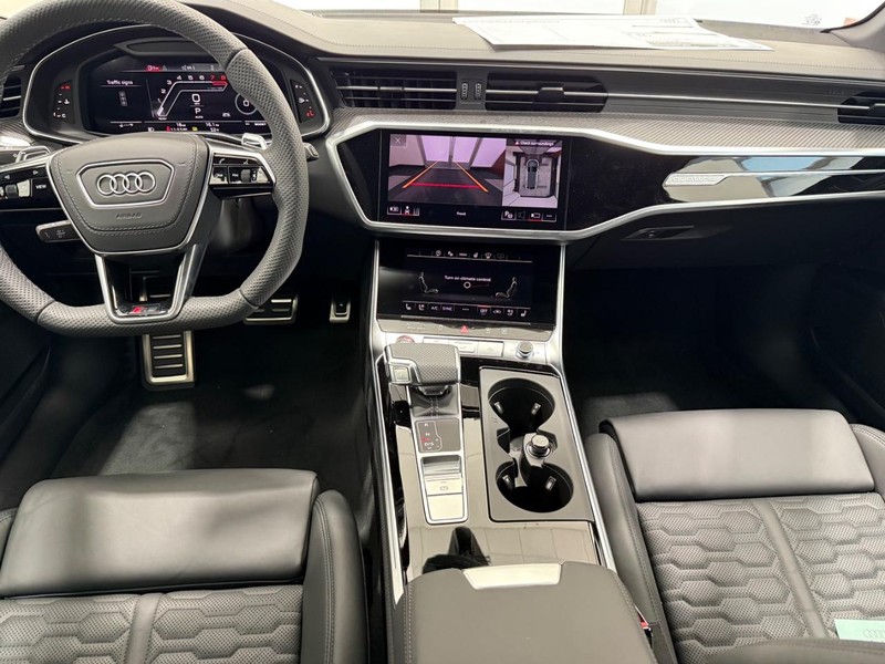 Audi RS 6 Avant Vehicle Image 5