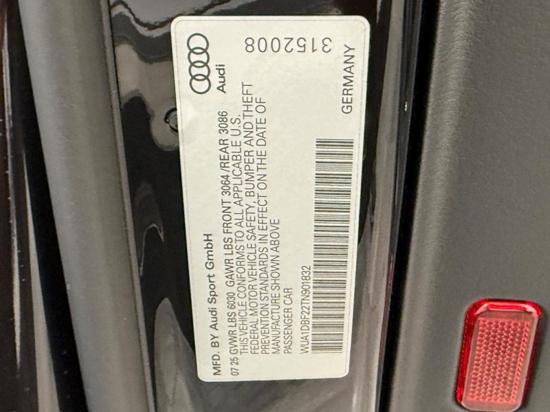 Audi RS 6 Avant Vehicle Image 17