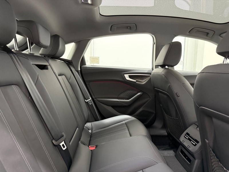 Audi A5 Vehicle Image 4