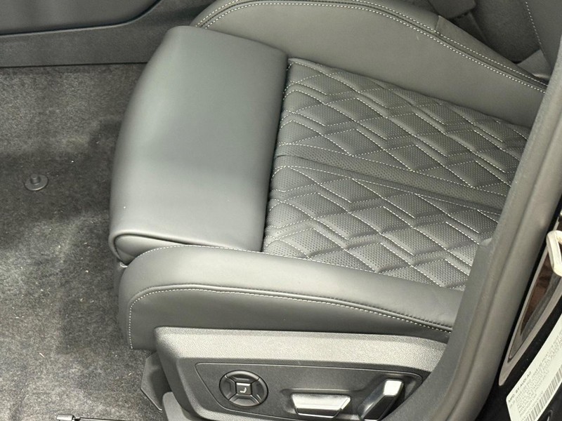 Audi S5 Vehicle Image 15