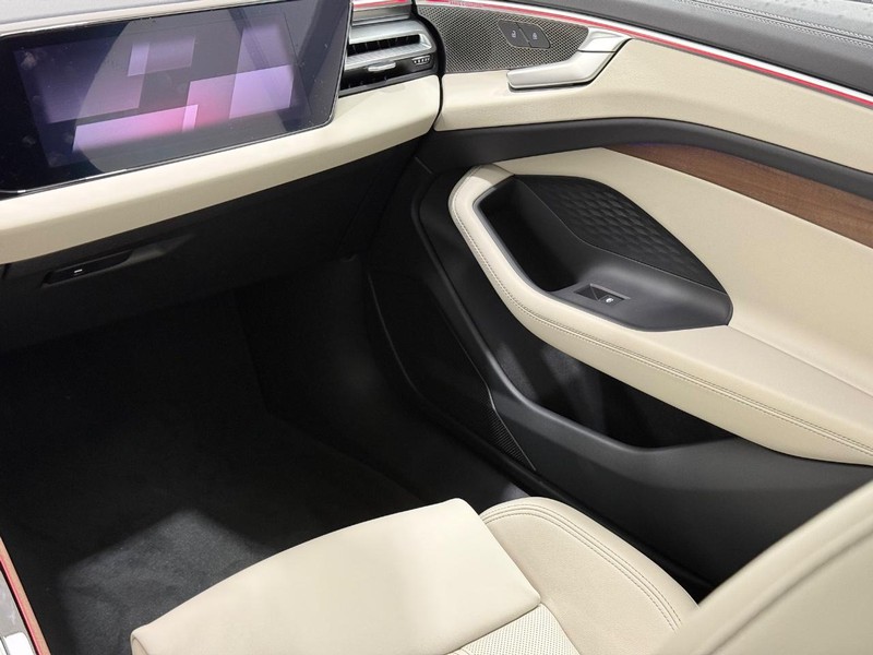 Audi A6 Sedan Vehicle Image 9