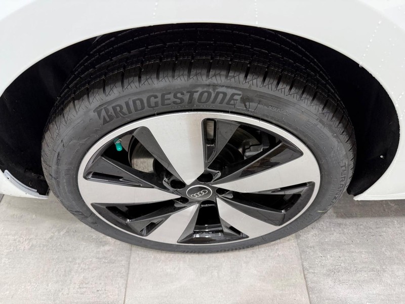 Audi A5 Vehicle Image 3