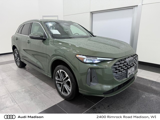 2025 Audi New Q5 Premium Plus's photo