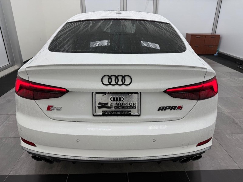 Audi S5 Sportback Vehicle Image 4