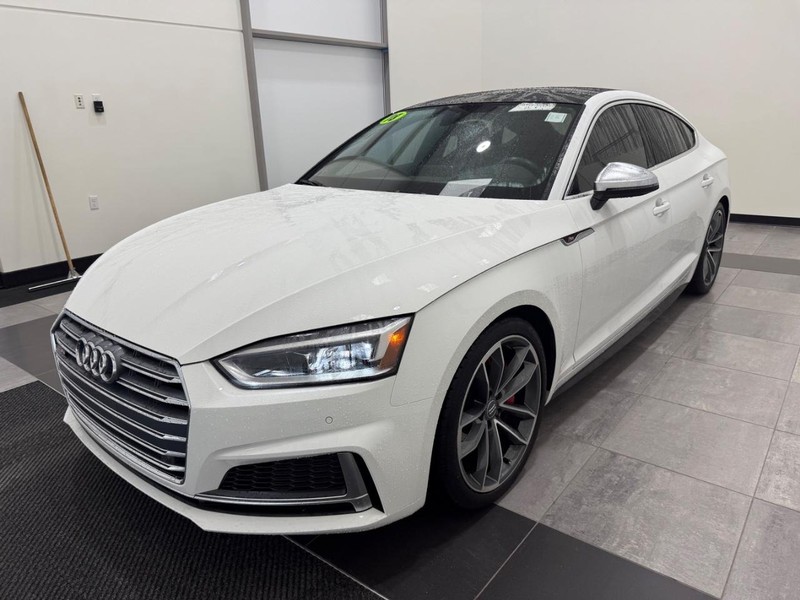 Audi S5 Sportback Vehicle Image 6