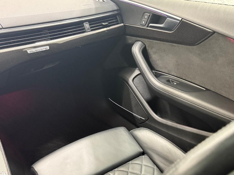 Audi S5 Sportback Vehicle Image 12