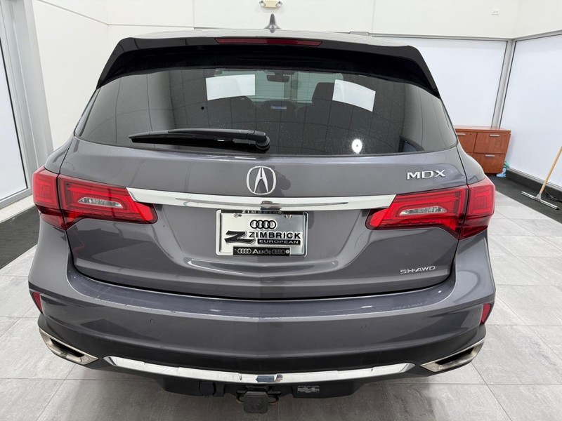 Acura MDX Vehicle Full-screen Gallery Image 03