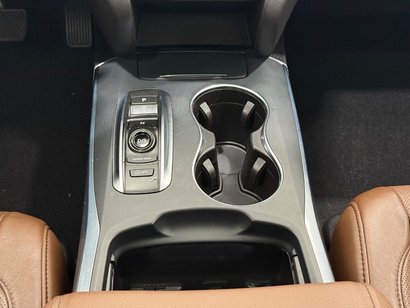 Acura MDX Vehicle Full-screen Gallery Image 11