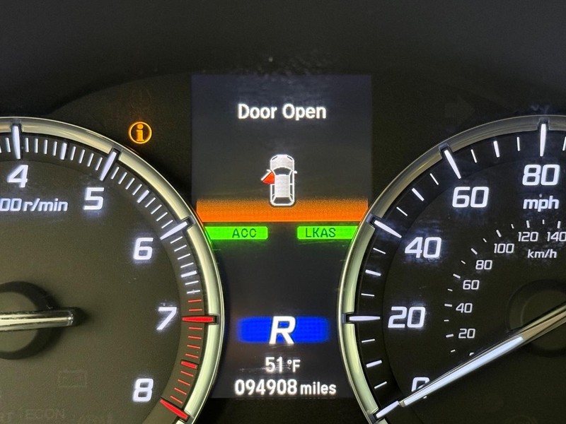 Acura MDX Vehicle Full-screen Gallery Image 17