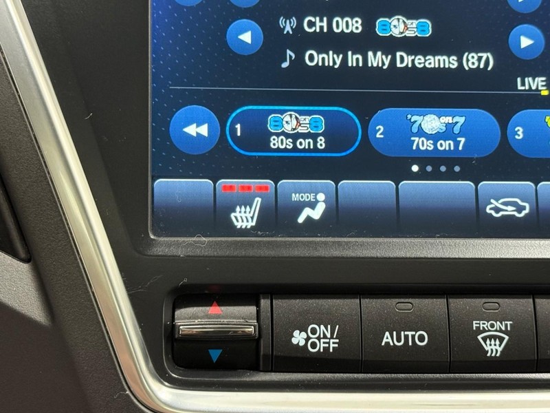 Acura MDX Vehicle Full-screen Gallery Image 19