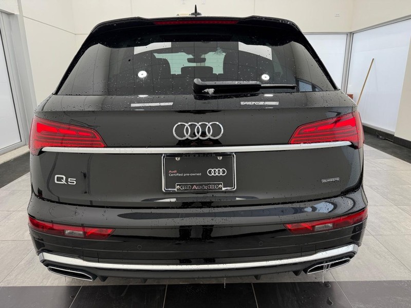 Audi Q5 Vehicle Full-screen Gallery Image 03