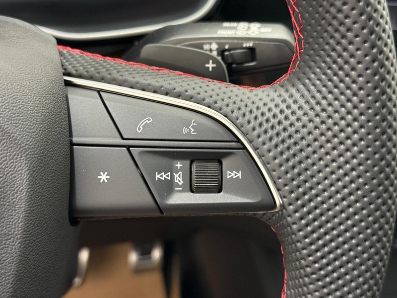 Audi Q3 Vehicle Image 10