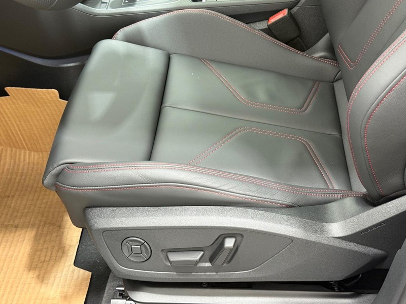 Audi Q3 Vehicle Image 14