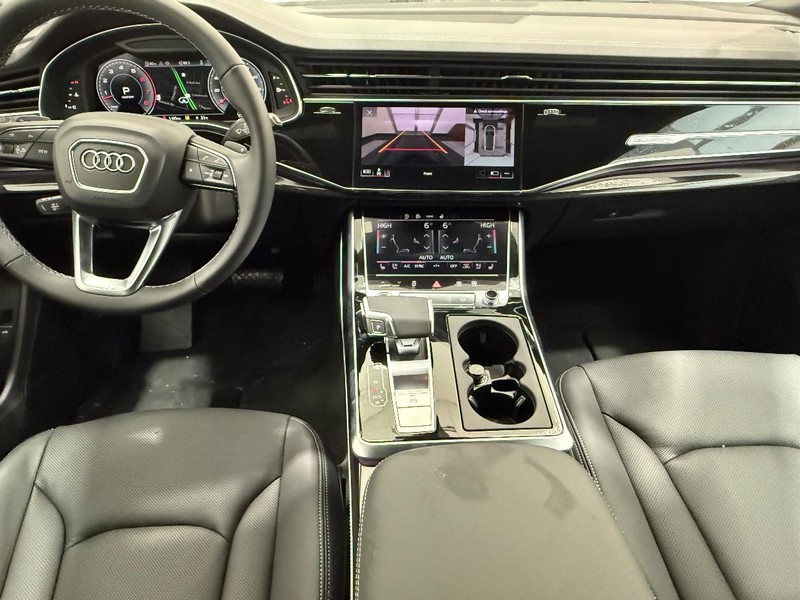 Audi Q8 Vehicle Image 5