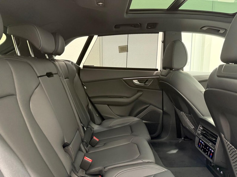 Audi Q8 Vehicle Image 4