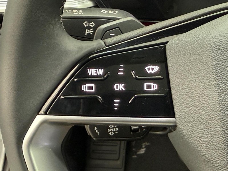 Audi A6 Sedan Vehicle Image 10