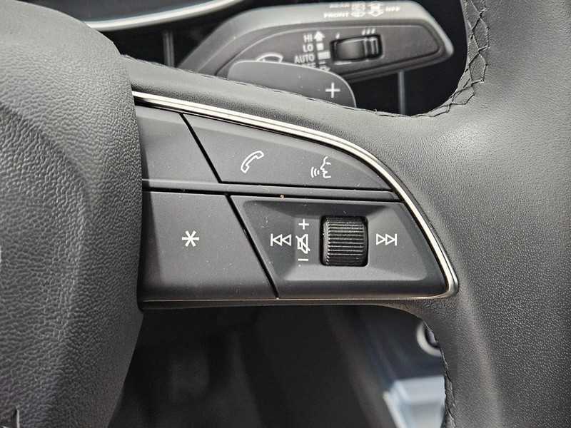 Audi Q3 Vehicle Image 15