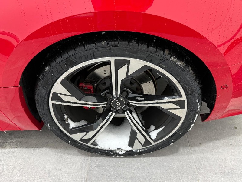 Audi RS 5 Coupe Vehicle Full-screen Gallery Image 05