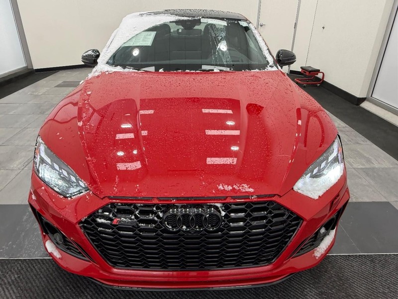 Audi RS 5 Coupe Vehicle Full-screen Gallery Image 07