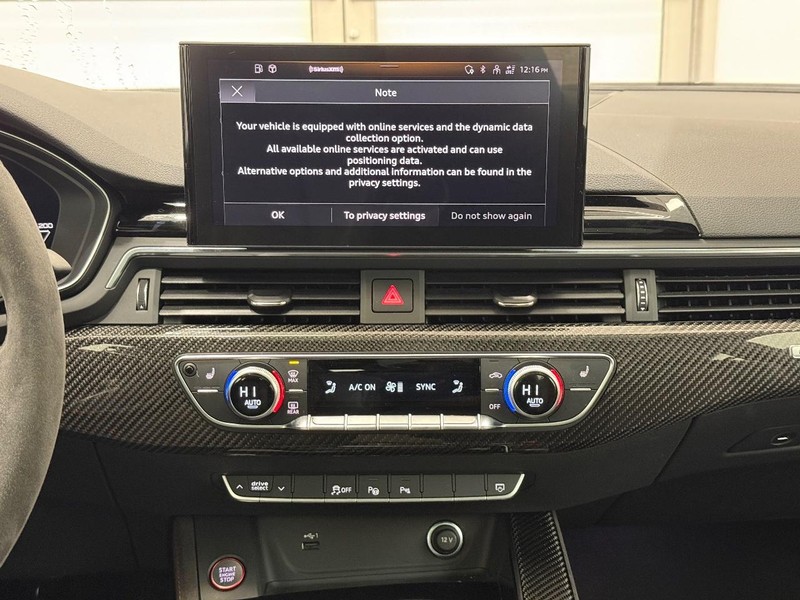 Audi RS 5 Coupe Vehicle Full-screen Gallery Image 10