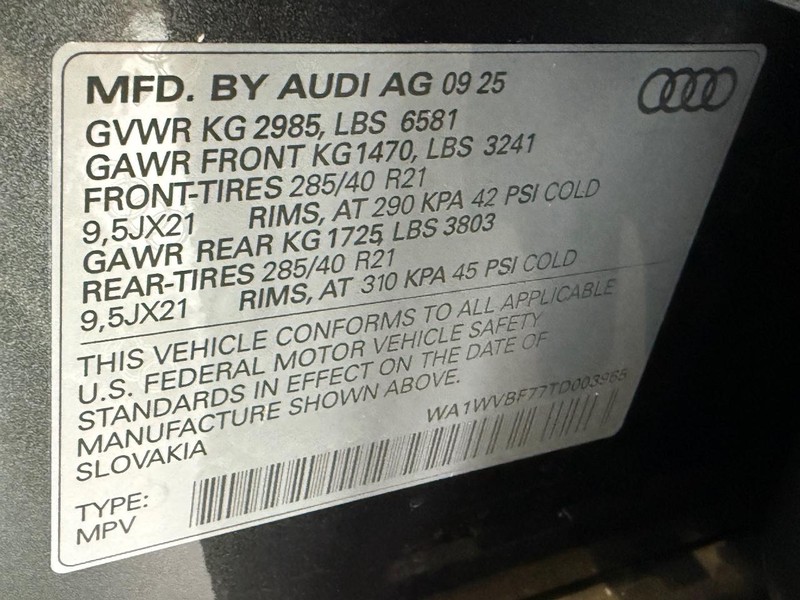 Audi Q7 Vehicle Image 18