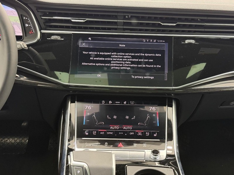 Audi Q7 Vehicle Image 6