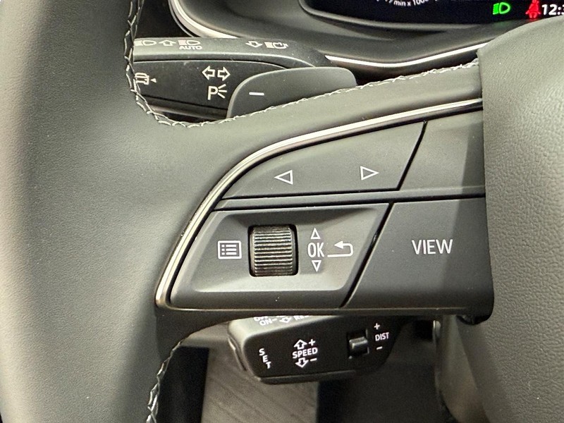 Audi Q7 Vehicle Image 10