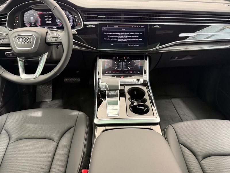 Audi Q8 Vehicle Image 5