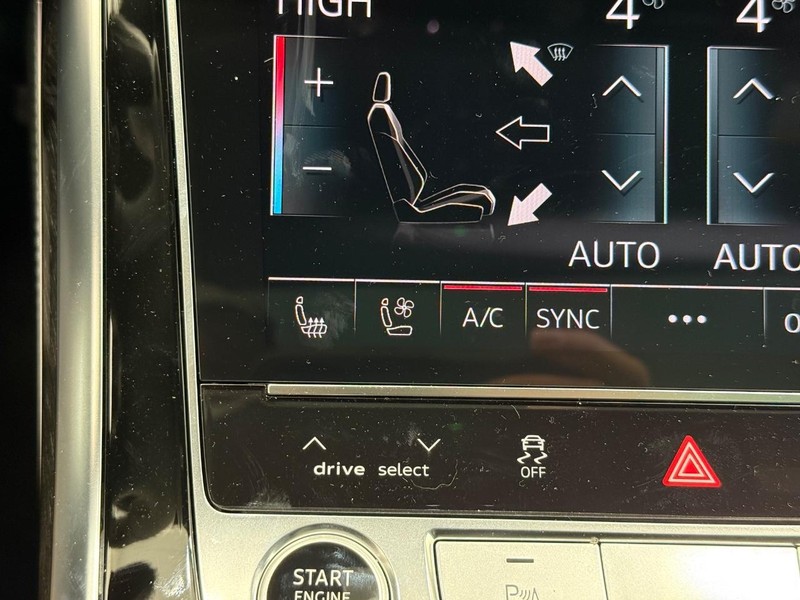 Audi Q8 Vehicle Image 13