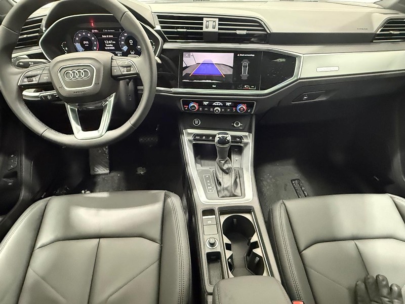 Audi Q3 Vehicle Image 5