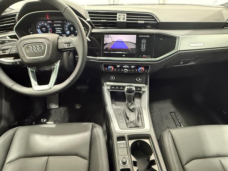 Audi Q3 Vehicle Image 6