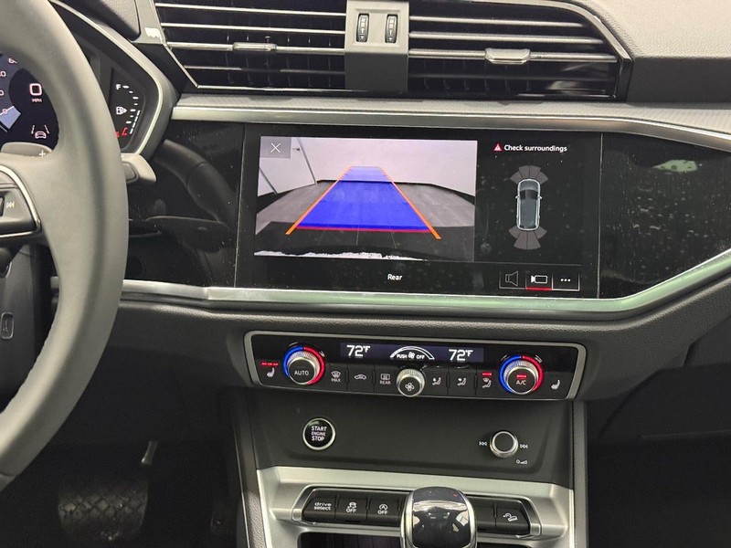 Audi Q3 Vehicle Image 7