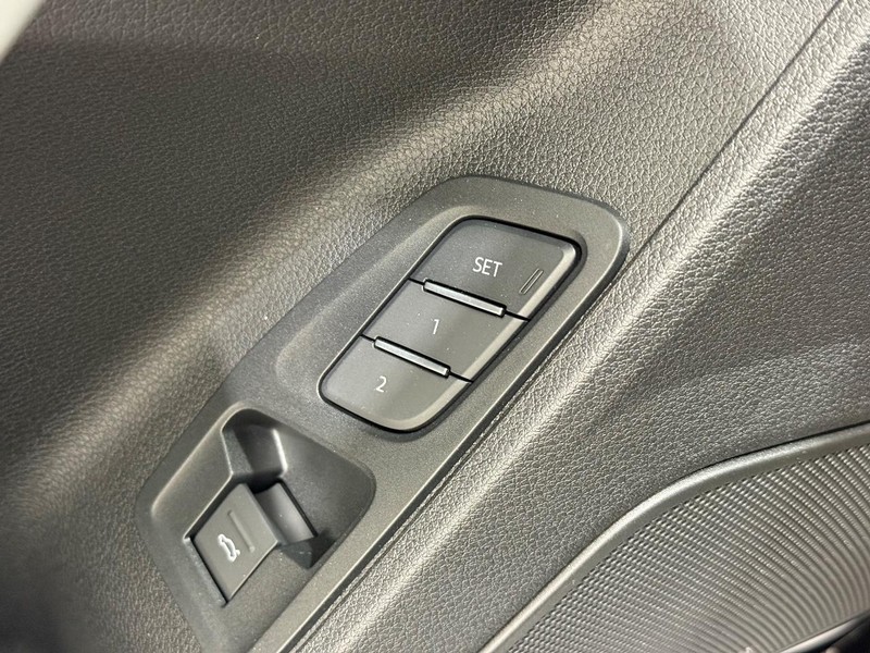 Audi Q3 Vehicle Image 11