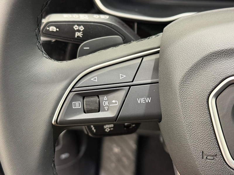 Audi Q3 Vehicle Image 12