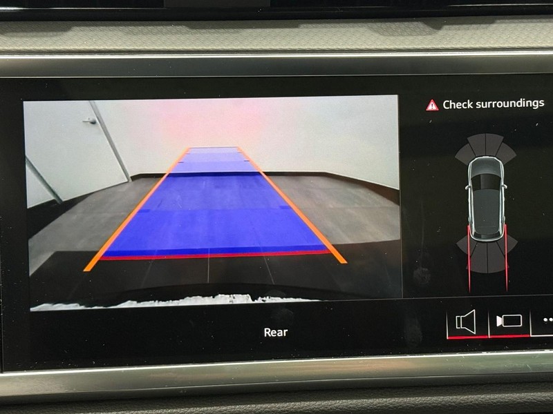 Audi Q3 Vehicle Image 15