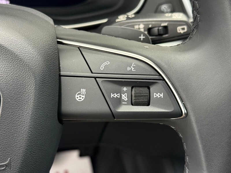 Audi Q5 Vehicle Image 12