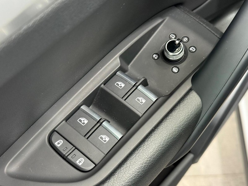 Audi Q5 Vehicle Image 16