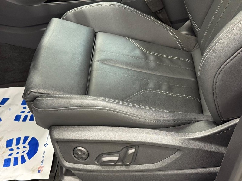 Audi Q5 Vehicle Image 17