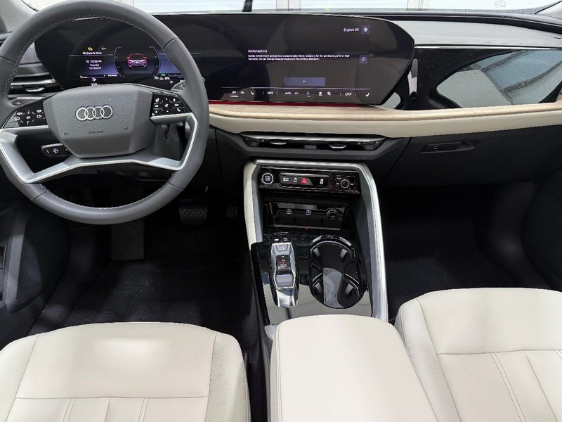 Audi Q5 Vehicle Image 5