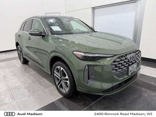 2025 Audi New Q5 Premium Plus's photo