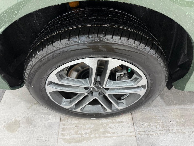 Audi Q5 Vehicle Image 3