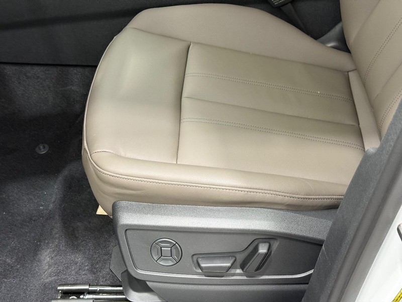 Audi Q5 Vehicle Image 15