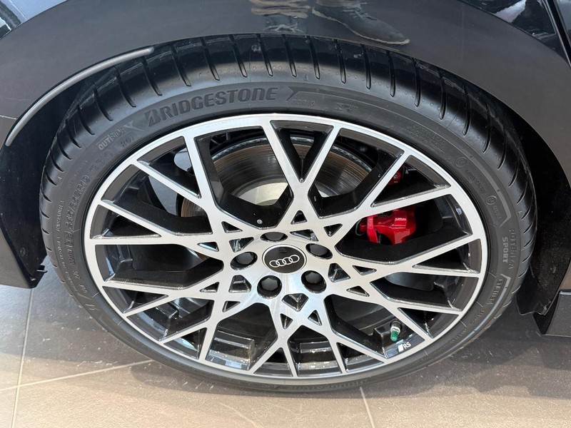 Audi RS 3 Vehicle Image 3